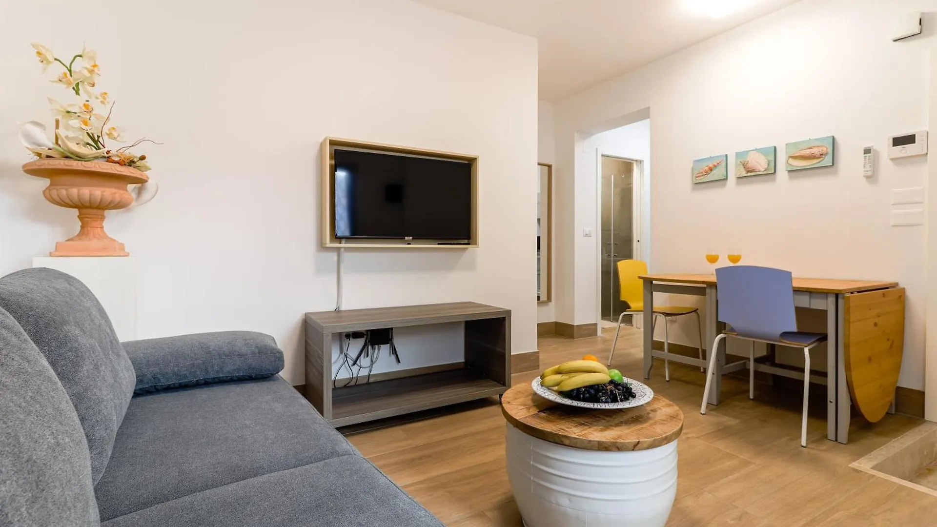 Casanova Apartments - Viewpoint Vrsar Croatia
